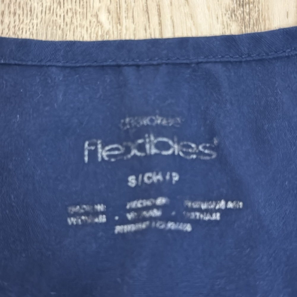 Cherokee women’s flexibles navy small maternity scrub top - Picture 2 of 3